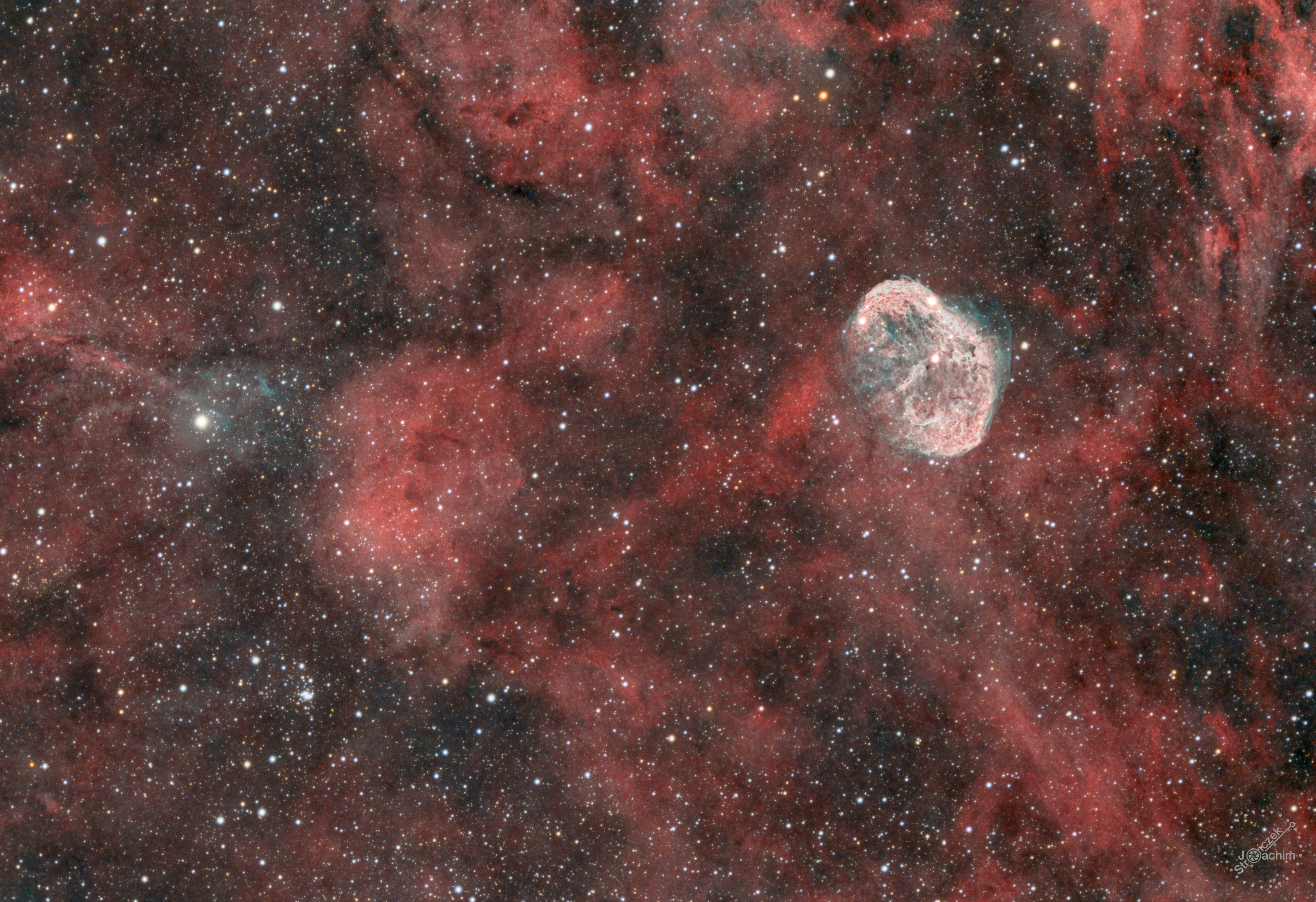 NGC 6888 (Mondsichelnebel) mit Seifenblasennebel | 5+7.8.2022 | ASI183 | Sharpstar 76 | 10x180s (RGB) + 47x300s / 28x600s Dual-Narrow-Band (9 Std.)