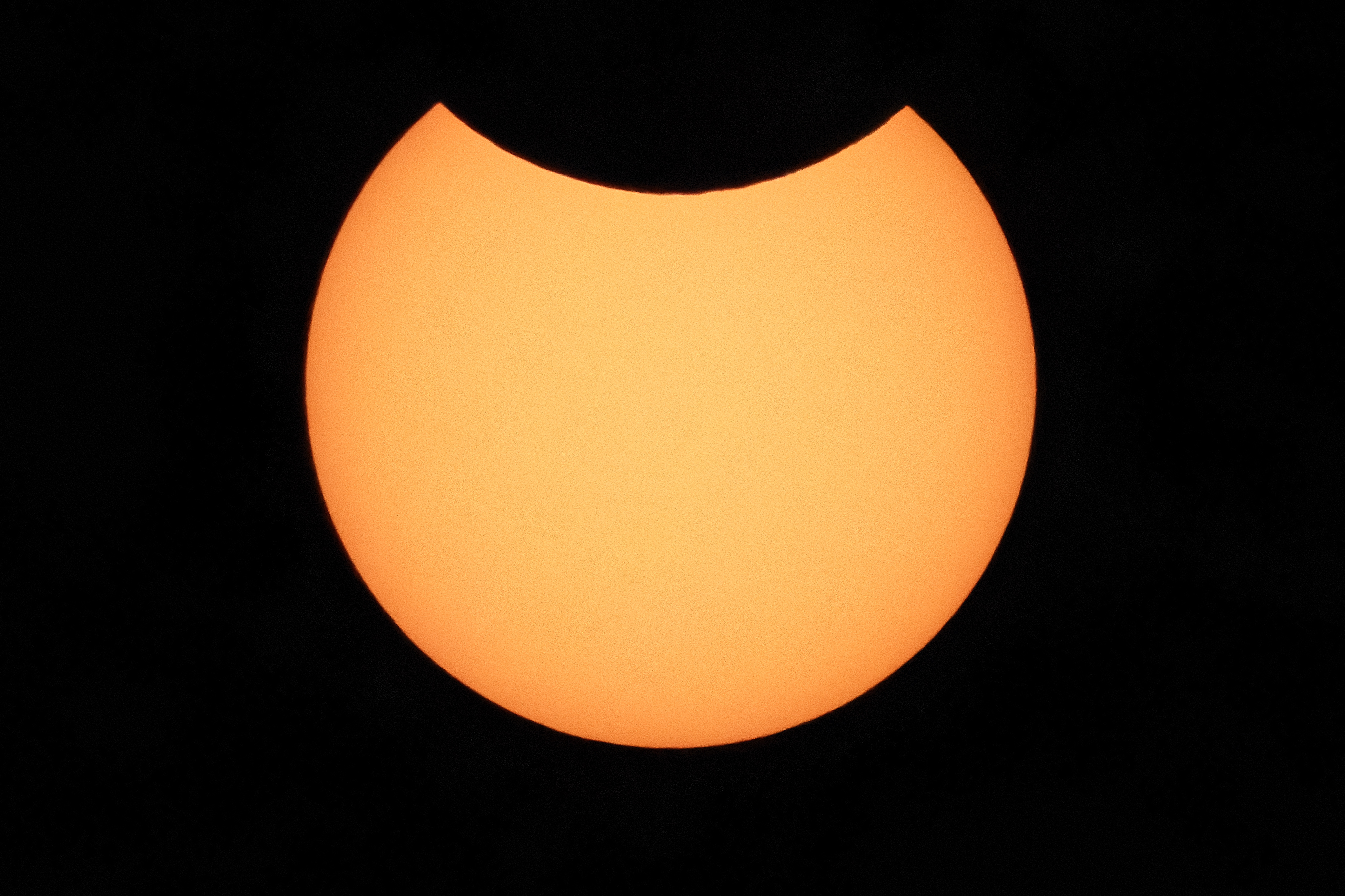 partielle Sonnenfinsternis | 10.06.2021 | Canon 200d | Canon EF 100-400mm | ISO 1600, 1/500s, f16.0