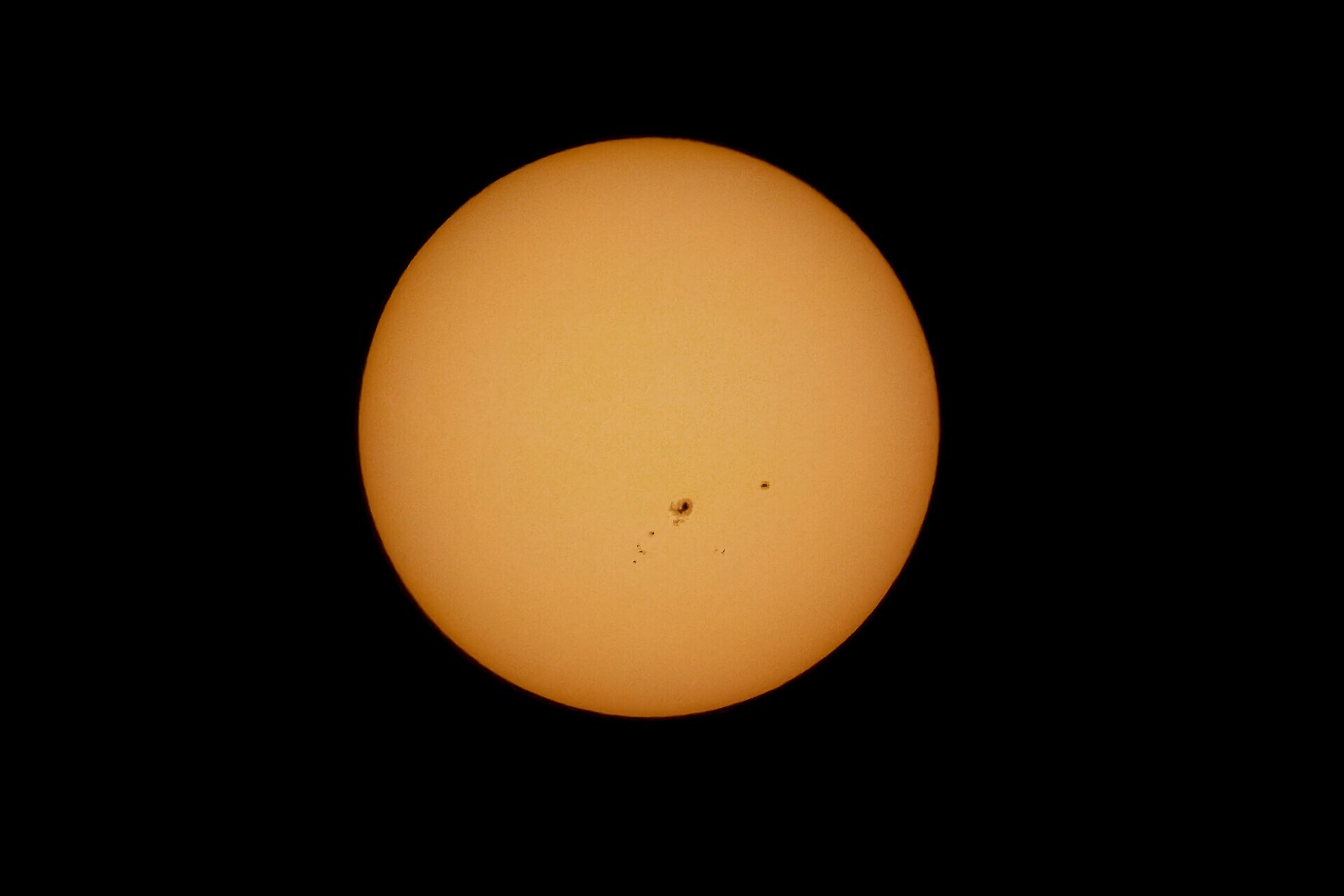 Sonne | 29.11.2020 | Canon 6d | Canon EF 100-400mm | ISO 100, 1/250s, f5.6